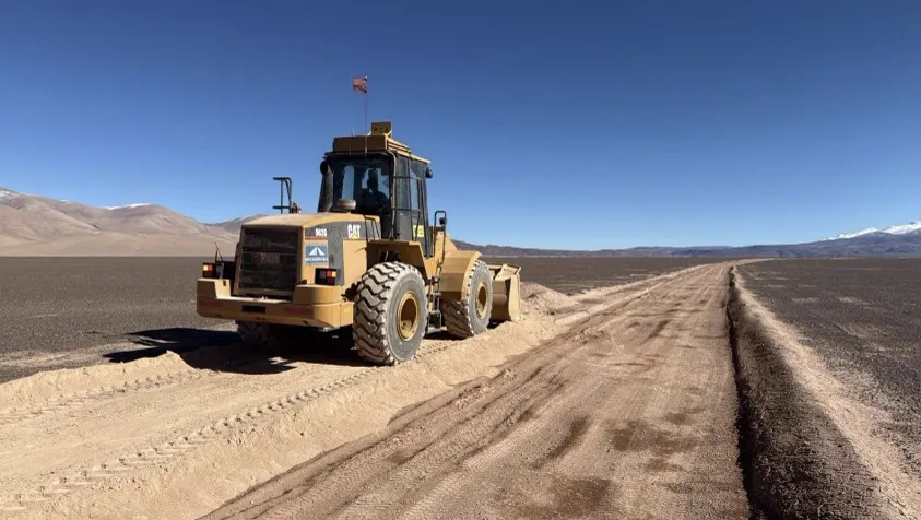 Obra Servicios Mineros - Mantenimiento de Camino