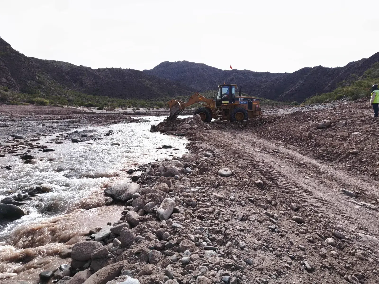 Mejoramiento y Adecuación de la Toma de Agua de Riego – Río La Troya — imagen 2